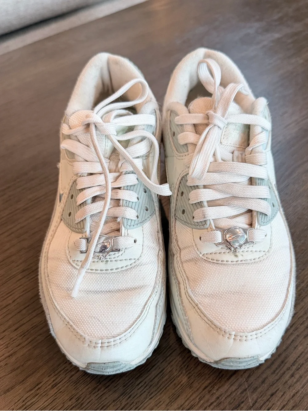Nike White Sneakers with Pale Green/Blue Accents - Big Kids 7